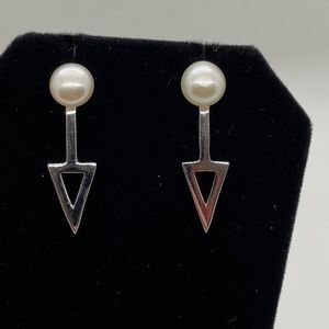 Splendid Freshwater Pearl Earrings